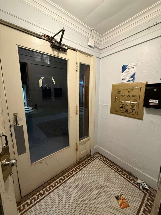 Foto del edificio - 1707 W Wallen Ave