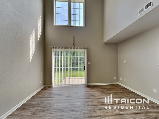 Building Photo - 9312 Tiger Lily Ln