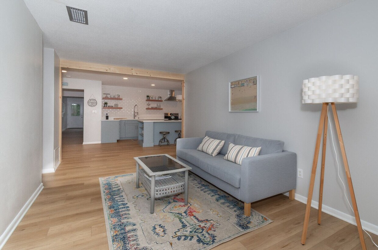 Foto principal - 801 E 23rd Ave