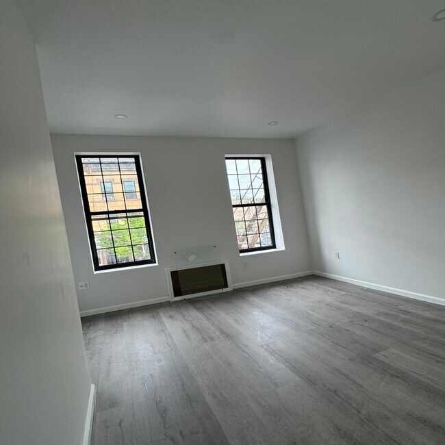 Foto del edificio - 260 Wyckoff Ave