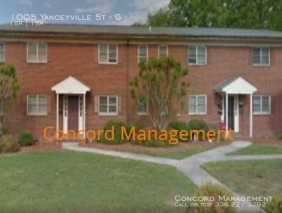 Foto principal - 1005 Yanceyville St