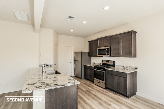 Building Photo - 1400 Palamedes Dr