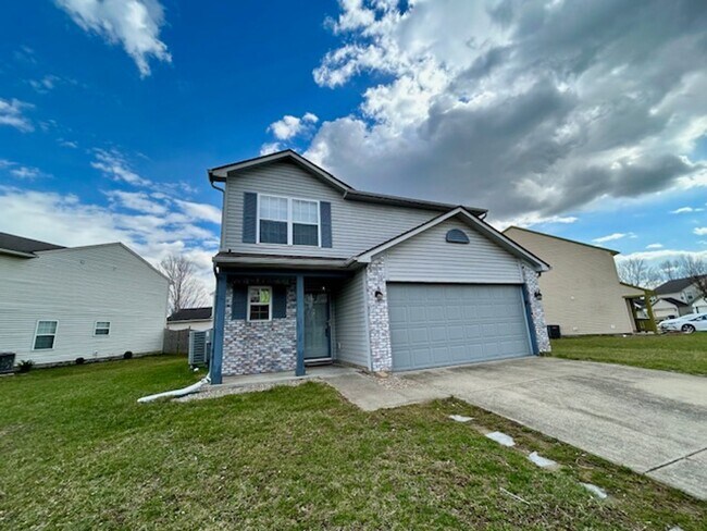 Building Photo - Wonderful  4 Bedroom 2.5 Bathroom Two Stor...