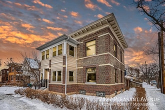 Building Photo - 2827 Pleasant Ave