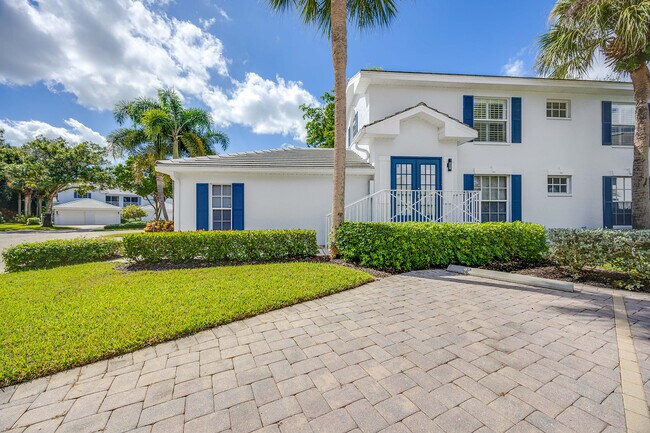 Foto del edificio - 7050 Barrington Cir