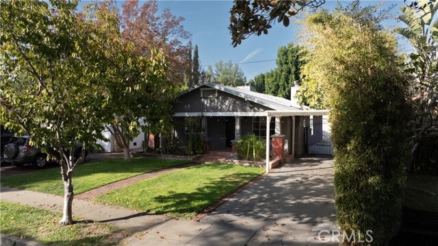 Building Photo - 11049 Blix St