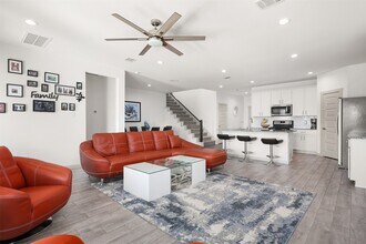 Building Photo - 2421 Mar Vis Ln