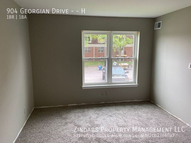 Building Photo - 904 Georgian Dr