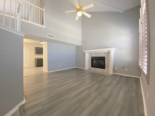 Building Photo - East El Paso 3 bed Refrig A/C with Loft