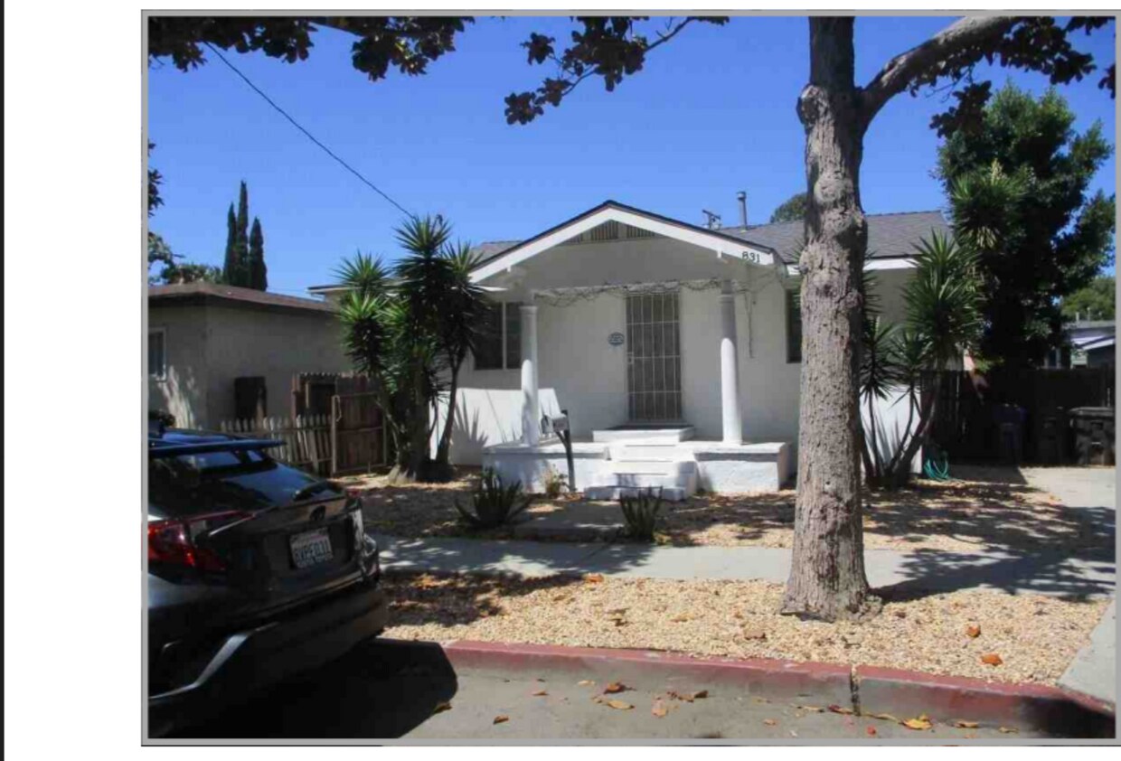 Front of the house - 831 Mira Mar Ave