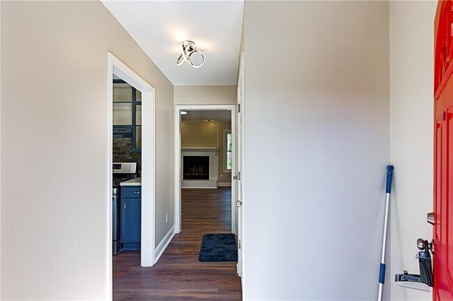 Building Photo - 6080 Stone Wood Dr NW