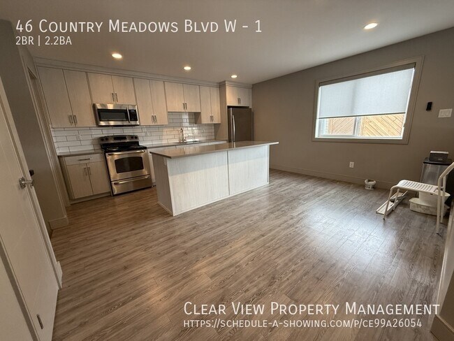 Photo du bâtiment - ?? Stunning 2-Bedroom Townhouse with 4 Bathrooms and Modern Design!