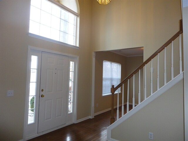 Building Photo - 150 E Columbine Ln