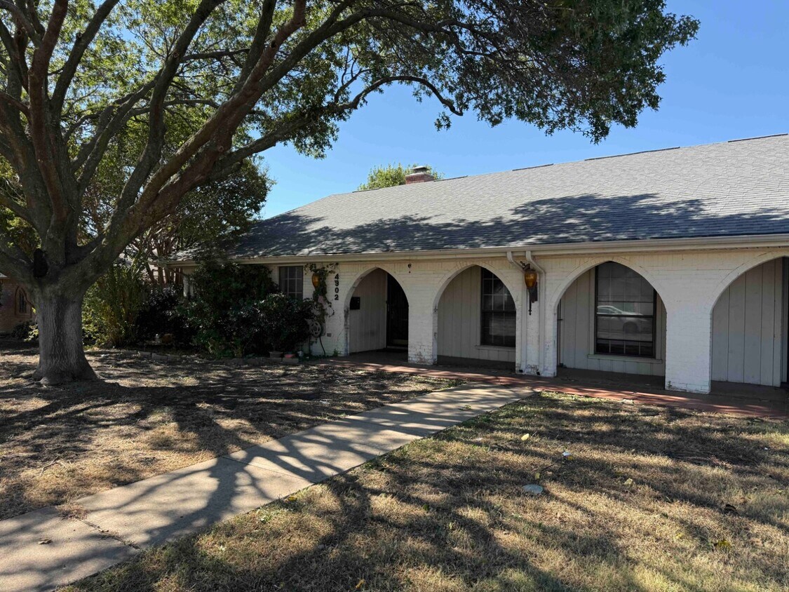 Primary Photo - Fort Worth Duplex
