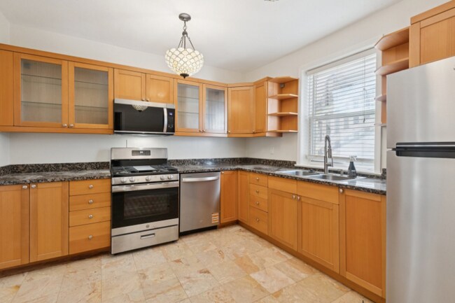 Photo - 5955 N Winthrop Ave Apartment