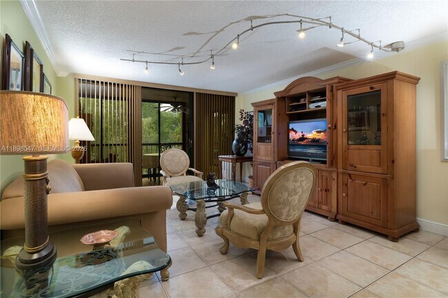 Foto del edificio - 16200 Golf Club Rd