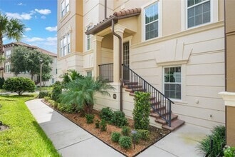 Building Photo - 1932 Lobelia Dr