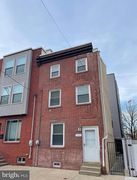 Building Photo - 329 W Thompson St