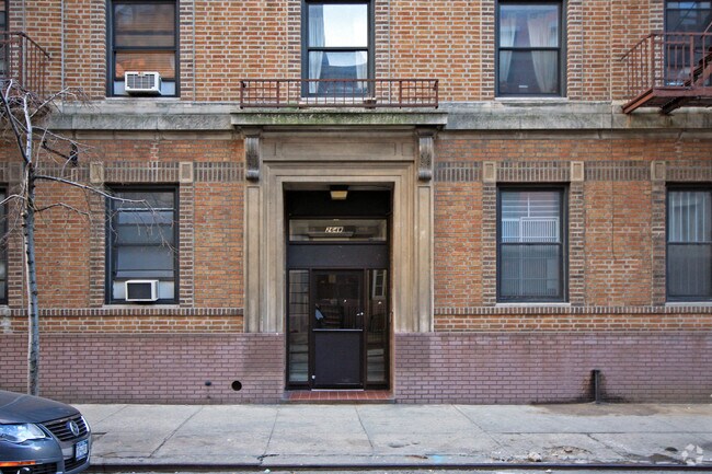 Building Photo - 264-268 W 19th St