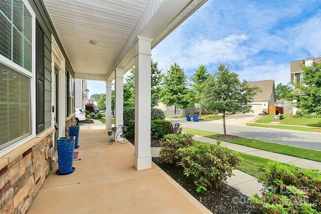 Foto del edificio - 9014 Cantrell Wy