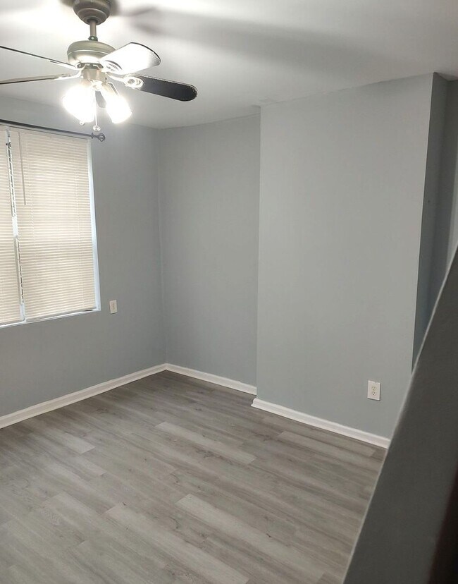 Foto del edificio - Stunning 2-Bedroom Townhouse in Point Breeze! Available NOW!