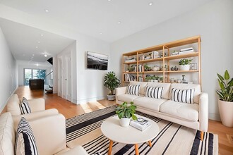 Building Photo - 122 Jefferson St