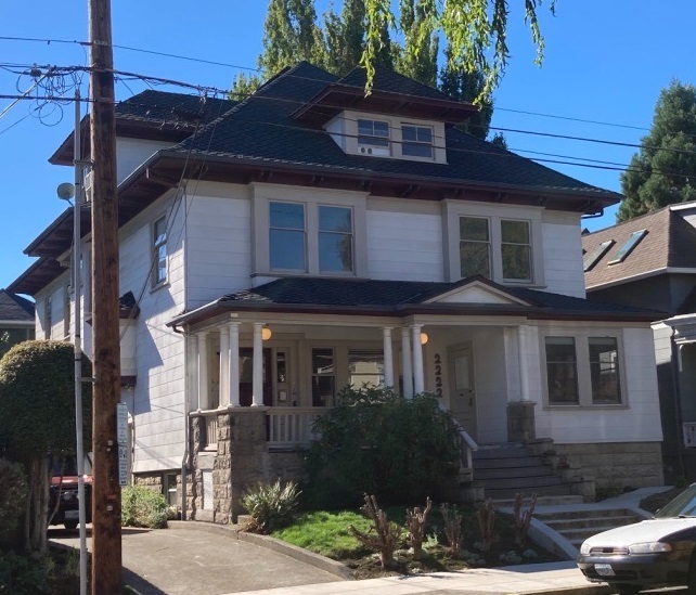 Foto principal - 2222 NW Irving St