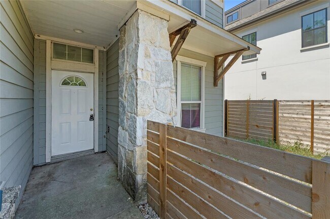 Building Photo - 107 Nelray Blvd