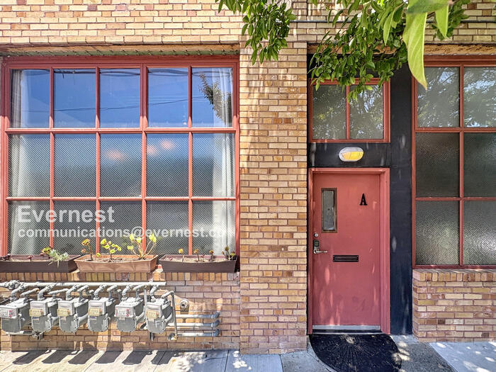 Primary Photo - 2201 West St