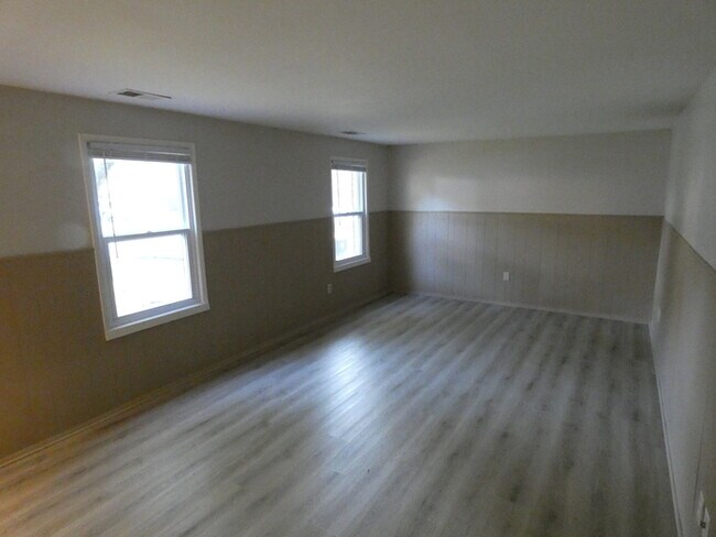 Building Photo - Beautiful Home In North Kansas City School District!