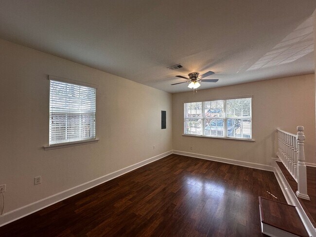 Building Photo - 1221 Winifred Dr