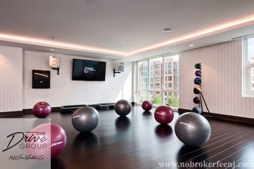 Foto del edificio - 1550 Harbor Blvd