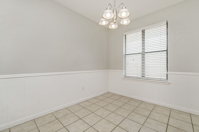 Foto del edificio - 4200 S Austin St