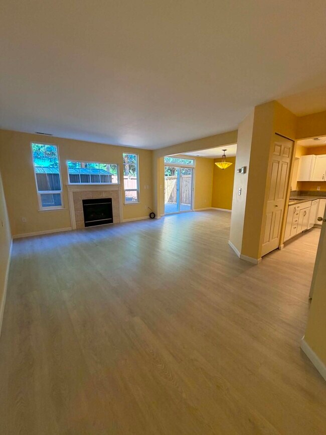 Foto del edificio - 6634 Millstone Ln SE
