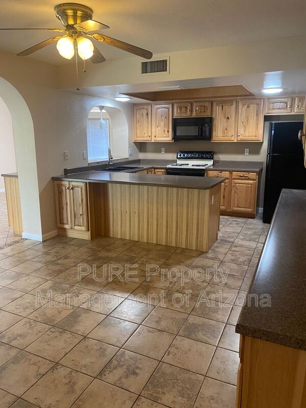 Foto del edificio - 4326 E Western Star Blvd