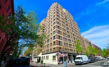 Building Photo - 95 Christopher St