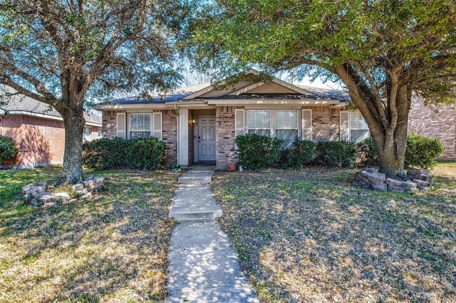 Building Photo - 2832 Monticello Ln