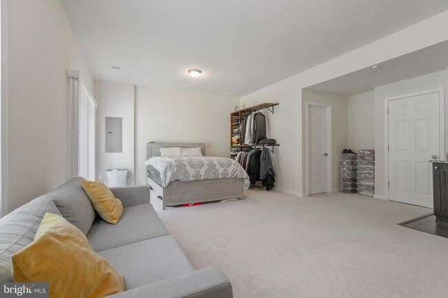 Building Photo - 5019 Forest Pines Dr