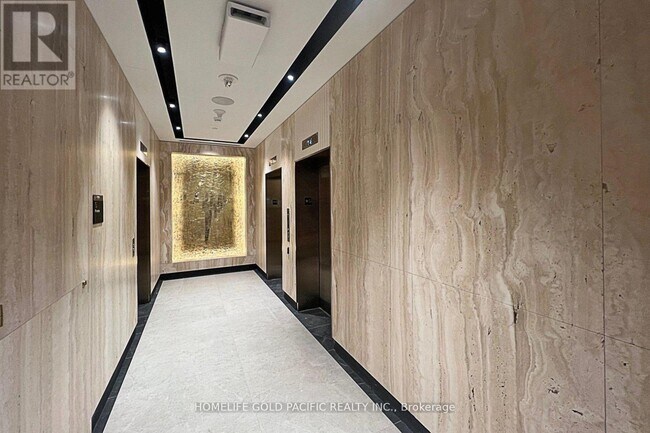 Photo du bâtiment - 480 Front St W