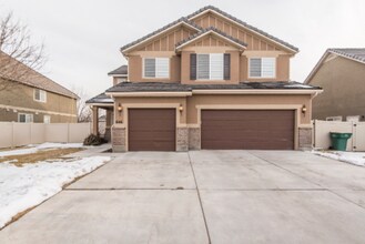 Building Photo - 646 E 1590 S