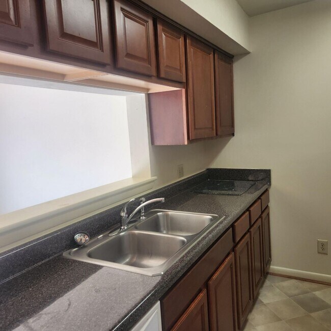 Foto del edificio - 3853 Staffordshire Ln