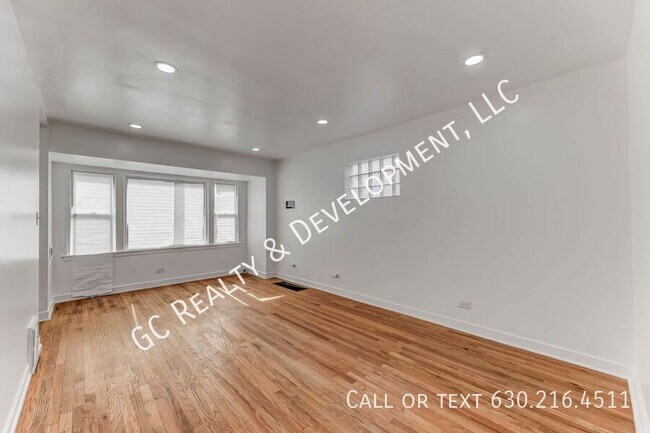 Foto del edificio - 8620 S Winchester Ave