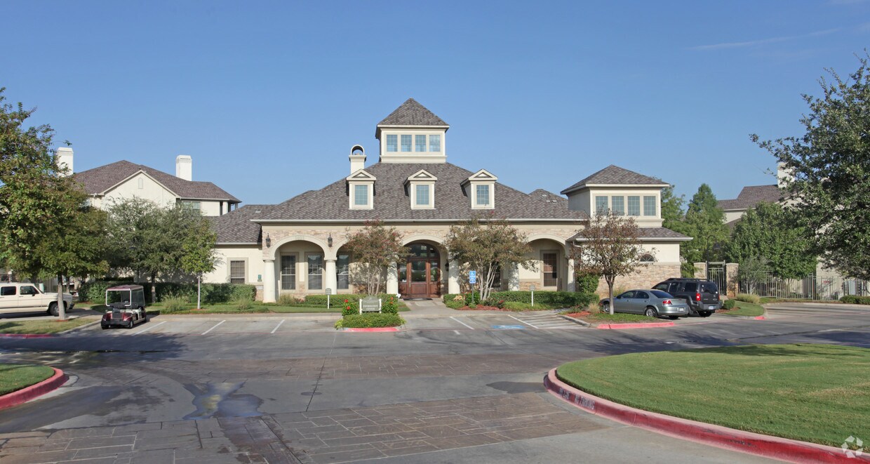 Cortland Bear Creek Apartments 1401 Highway 360 Euless, TX