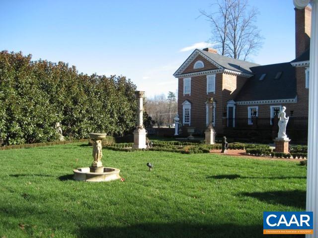 Foto del edificio - 1920 Owensville Rd