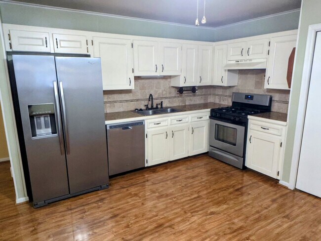 Foto del edificio - Charming 4/2 near River Ranch