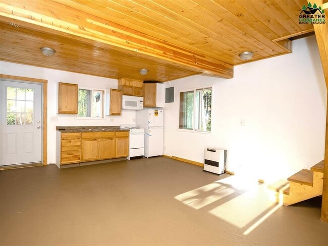 Building Photo - 560 Moose Trot Ave