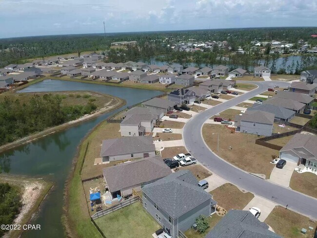 Foto del edificio - 7162 Riverbrooke St