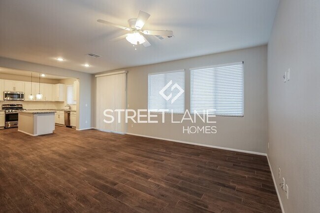 Building Photo - 4 Bedroom in North Las Vegas!