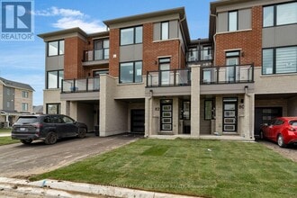 Building Photo - 82 Yorkshire Dr
