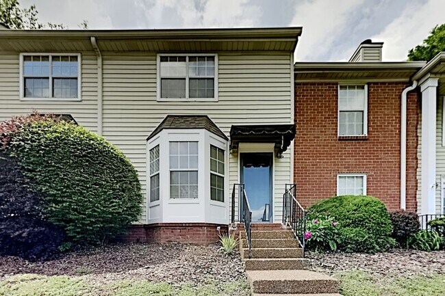 Foto del edificio - 120 Spring Place Drive